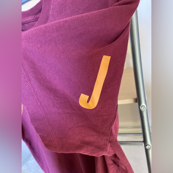 Jordan maroon tshirt, size large - Picture 4 of 5